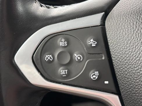 Used 2021 Chevrolet Traverse RS FWD image 47