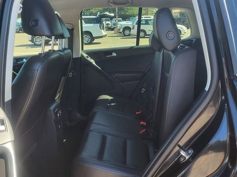 Used 2016 Volkswagen Tiguan S image 21