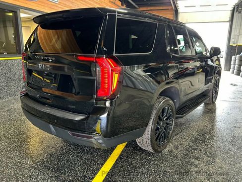Used 2023 GMC Yukon SLE w/ Gmc Pro Safety Plus Package AWD/4WD image 3