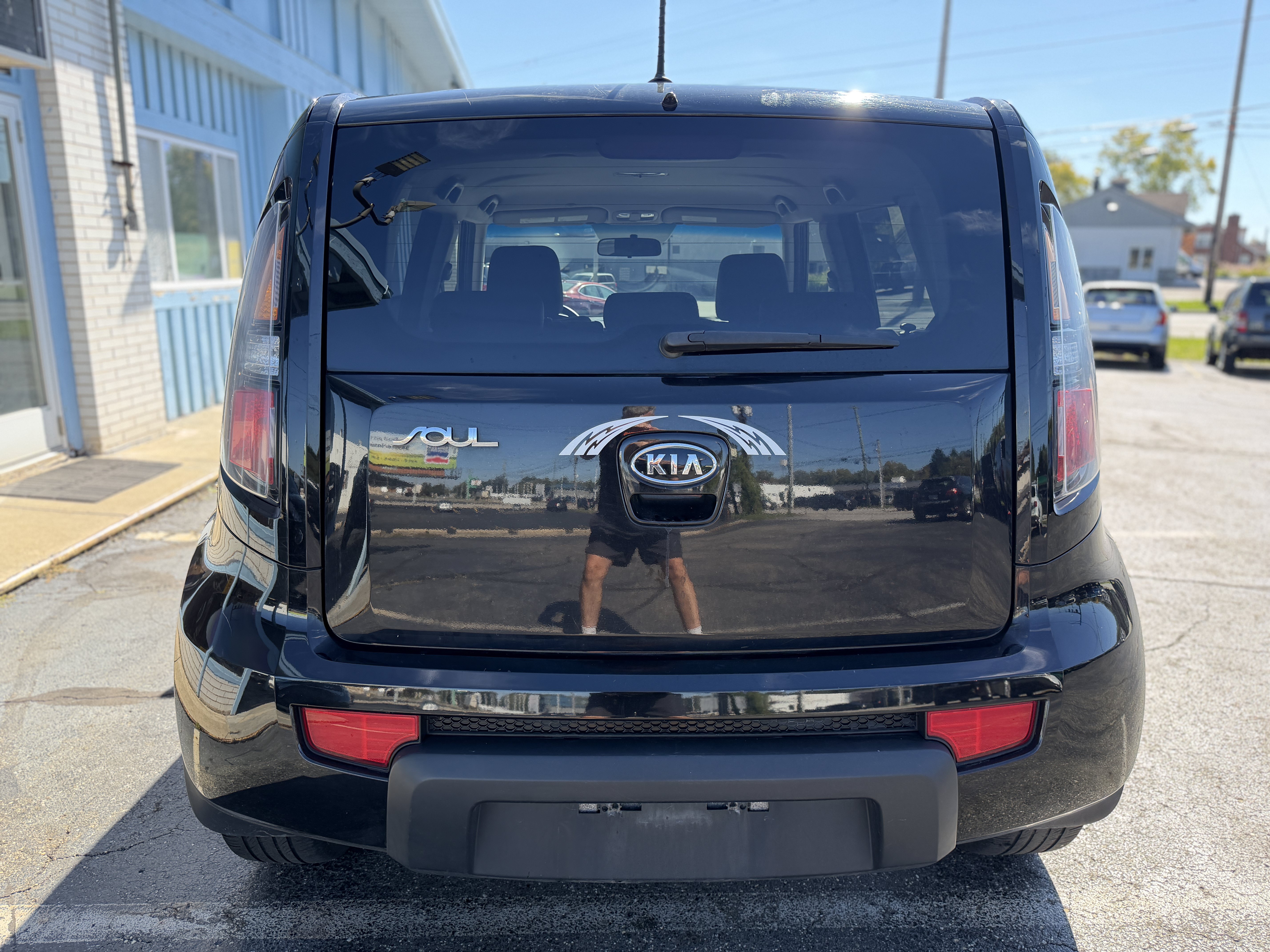 Used 2010 Kia Soul + FWD image 4