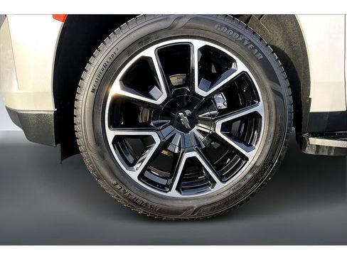 Used 2022 Chevrolet Tahoe RST image 31