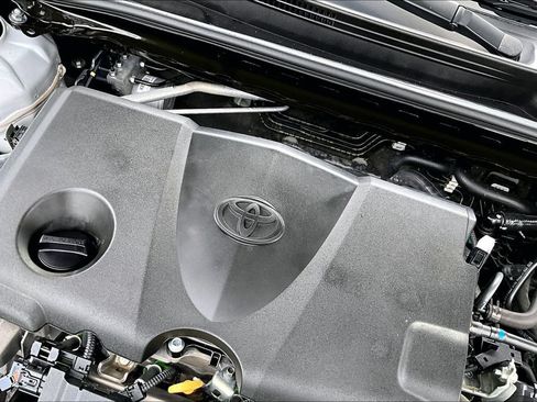 Used 2021 Toyota Camry XSE FWD image 43