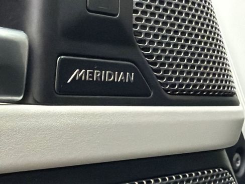 Used 2021 Land Rover Defender 110 S image 38