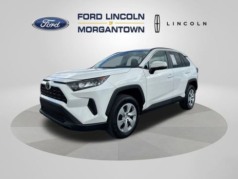 Used 2020 Toyota RAV4 LE image 2