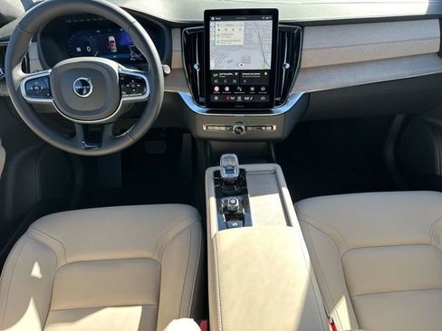 New 2026 Volvo XC90 B6 Plus w/ Protection Package Premier AWD/4WD image 12