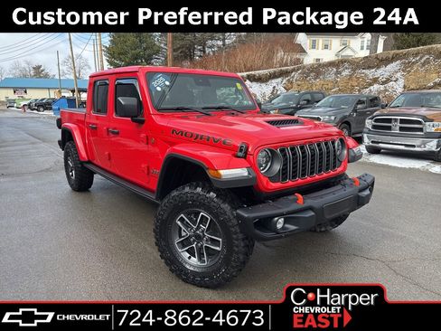 Used 2025 Jeep Gladiator Mojave image 1