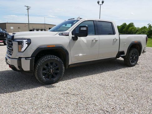 New 2026 GMC Sierra 2500 AT4 w/ AT4 Premium Plus Package AWD/4WD image 9