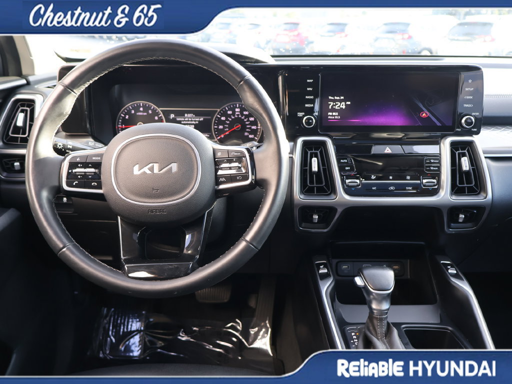 Used 2023 Kia Sorento S w/ Panoramic Sunroof Package FWD image 19