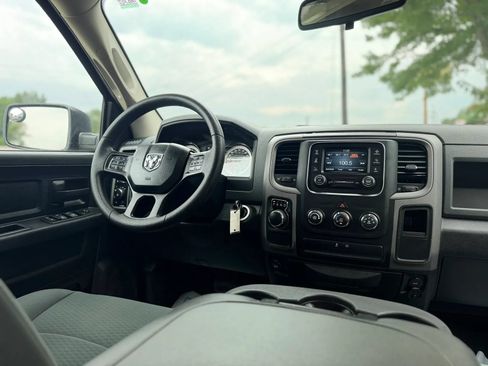 Used 2016 RAM 1500 Express RWD image 15