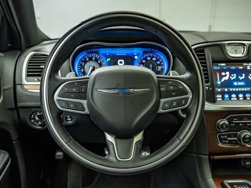Used 2020 Chrysler 300 C w/ Sun, Sound & Nav Package RWD image 38