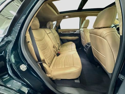 Used 2024 Cadillac XT5 Premium Luxury w/ Platinum Package AWD/4WD image 33