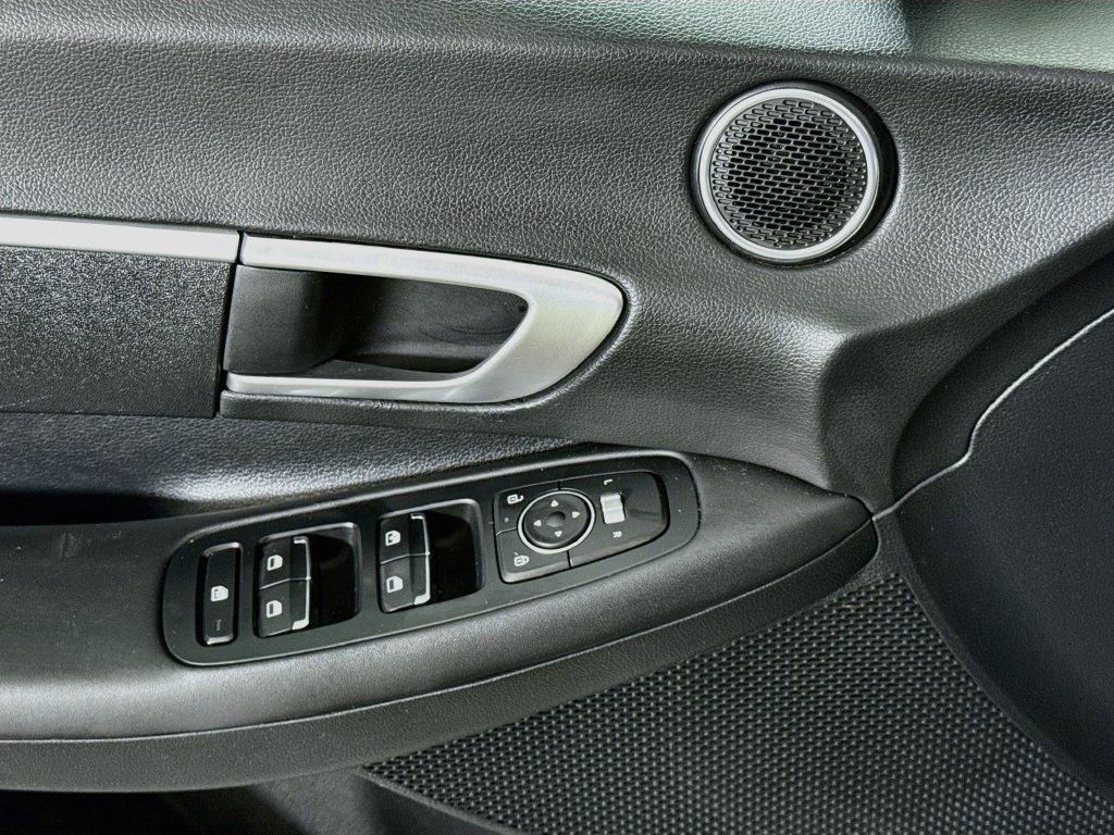Certified 2025 Hyundai Sonata SE FWD image 22