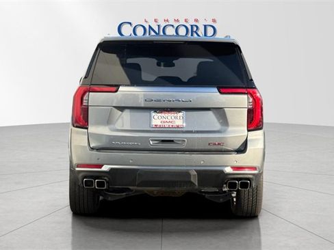 Used 2025 GMC Yukon XL Denali image 5