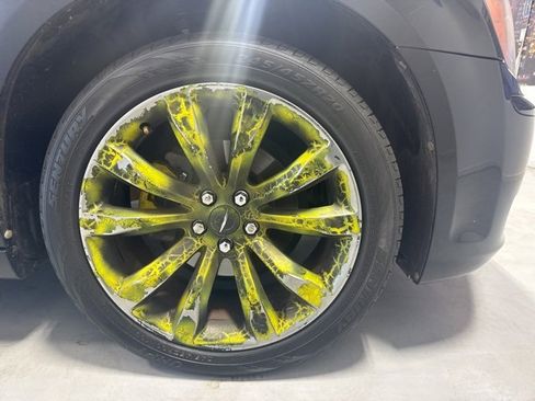 Used 2014 Chrysler 300 S image 4