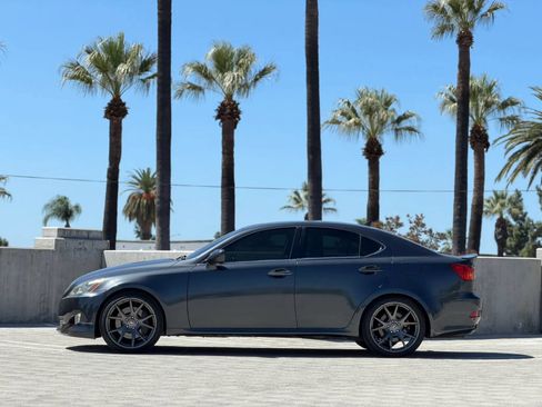 Used 2008 Lexus IS 350 w/ Premium Pkg RWD image 6