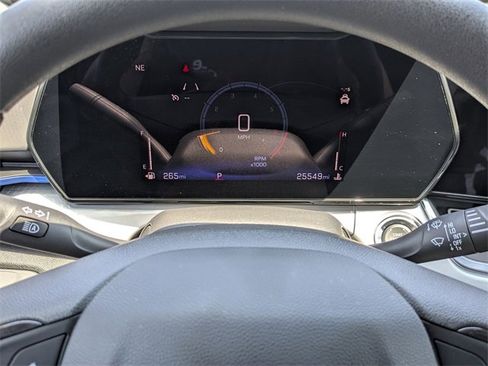 Used 2024 Chevrolet Trax LT image 16