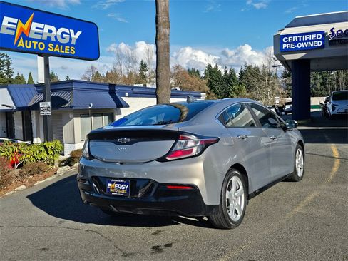 Used 2017 Chevrolet Volt LT w/ Comfort Package image 3