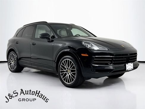 Used 2023 Porsche Cayenne Platinum Edition AWD/4WD image 1