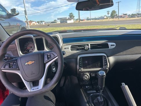 Used 2015 Chevrolet Camaro SS w/ SS Performance Package RWD image 3