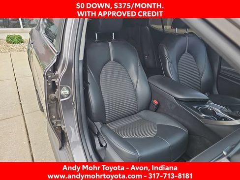 Used 2020 Toyota Camry SE FWD image 32