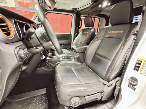 Certified 2021 Jeep Gladiator Mojave AWD/4WD image 20