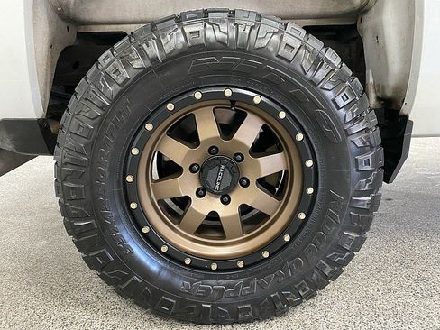 Used 2018 Chevrolet Silverado 1500 Custom w/ Custom Value Package image 24