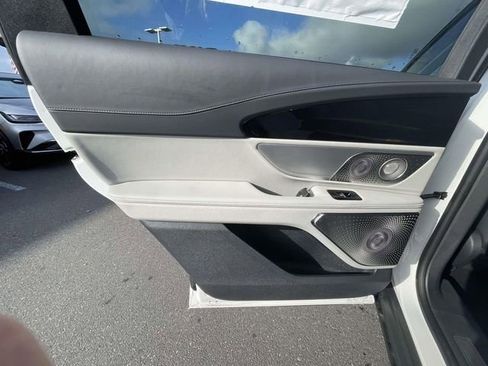 New 2026 Lincoln Nautilus Reserve image 8