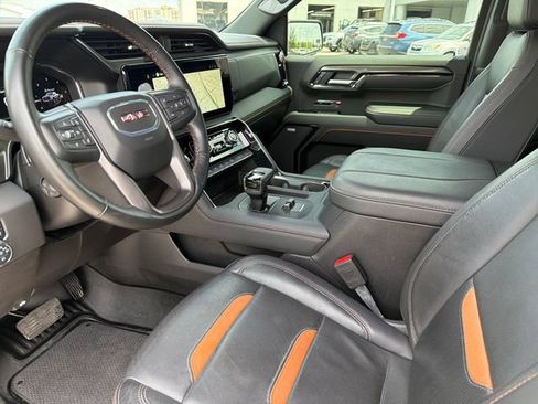 Used 2025 GMC Sierra 1500 AT4 w/ AT4 Premium Package AWD/4WD image 19