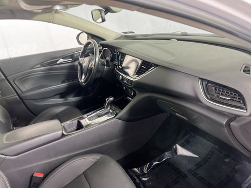 Used 2018 Buick Regal Essence w/ Driver Confidence Package #1 image 30