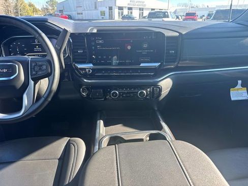 Certified 2024 GMC Sierra 3500 SLT w/ SLT Premium Package image 19