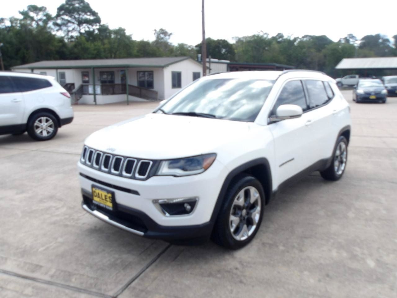 Used 2018 Jeep Compass Limited w/ Navigation Group FWD image 2