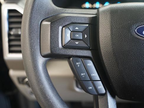 Used 2017 Ford F150 XLT RWD image 13