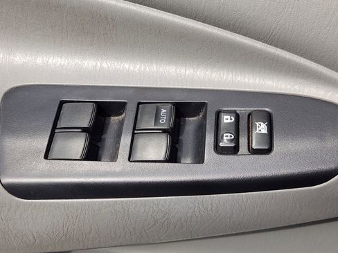 Used 2013 Toyota Tacoma PreRunner RWD image 26
