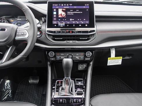 New 2026 Jeep Compass Trailhawk image 13