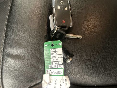 Used 2021 GMC Canyon AT4 w/ Driver Alert Package AWD/4WD image 28