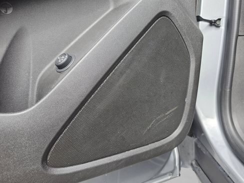 Used 2024 Chevrolet Equinox LT FWD image 22