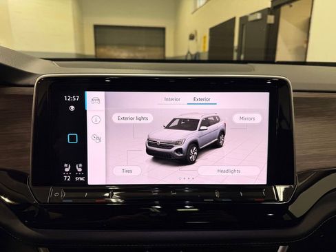 Used 2024 Volkswagen Atlas SEL Premium R-Line AWD/4WD image 16