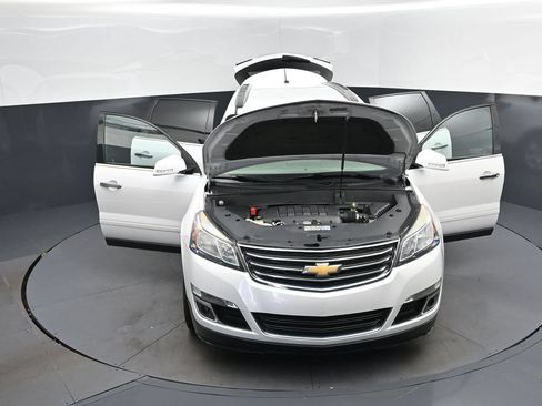 Used 2016 Chevrolet Traverse LT w/ Traveler's Package FWD image 52
