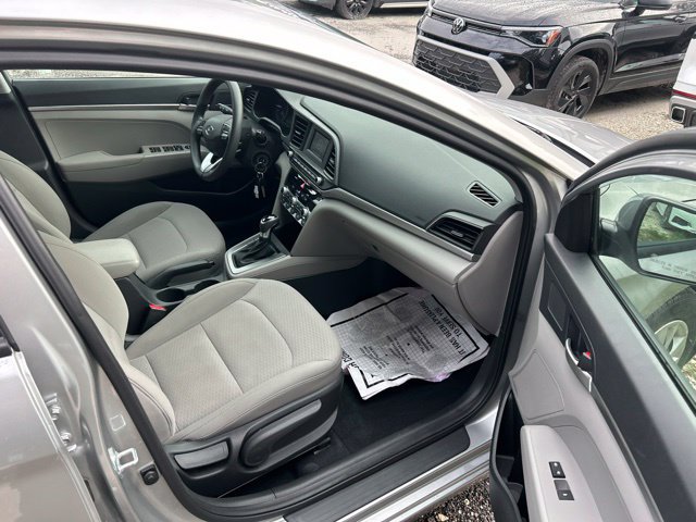 Used 2020 Hyundai Elantra SE FWD image 9