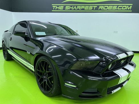 Used 2013 Ford Mustang GT Premium w/ Electronics Pkg RWD image 2
