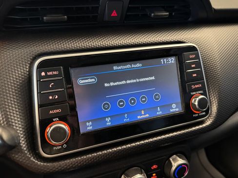 Used 2019 Nissan Kicks S FWD image 13