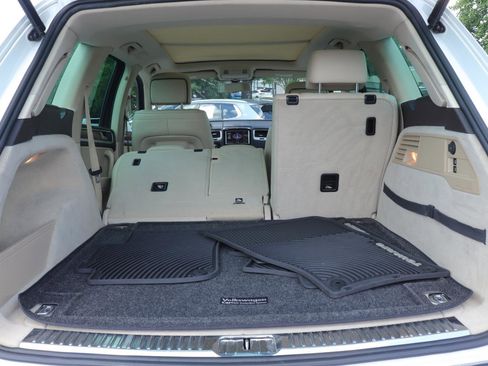 Used 2013 Volkswagen Touareg TDI AWD/4WD image 15