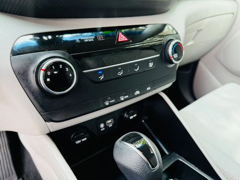 Used 2019 Hyundai Tucson SE image 45