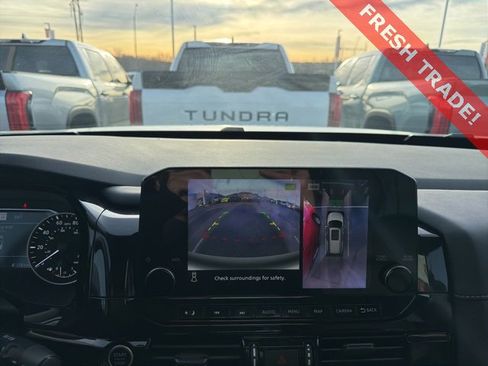 Used 2023 Nissan Pathfinder SL image 9