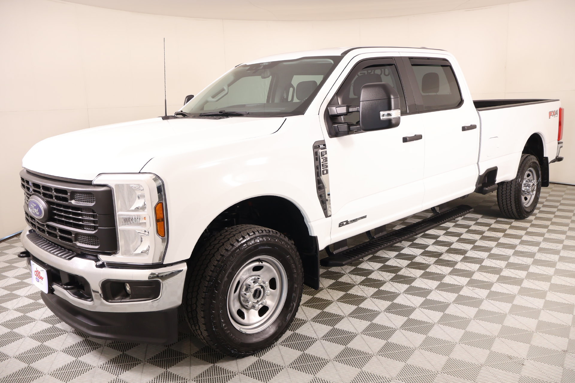 Used 2025 Ford F350 XL w/ FX4 Off-Road Package AWD/4WD image 9