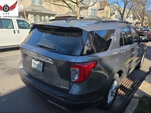 Used 2022 Ford Explorer XLT w/ Equipment Group 202A AWD/4WD image 7