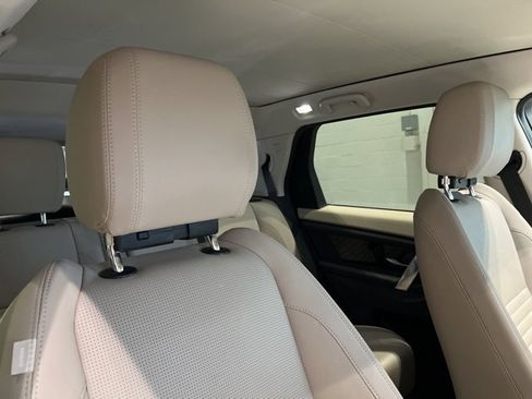 Used 2023 Land Rover Discovery Sport S image 52