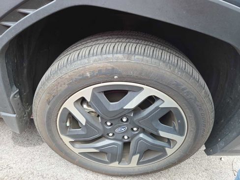 Certified 2025 Subaru Forester Limited image 2