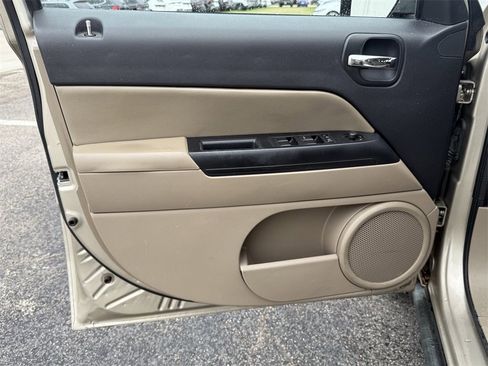 Used 2010 Jeep Patriot Sport image 10