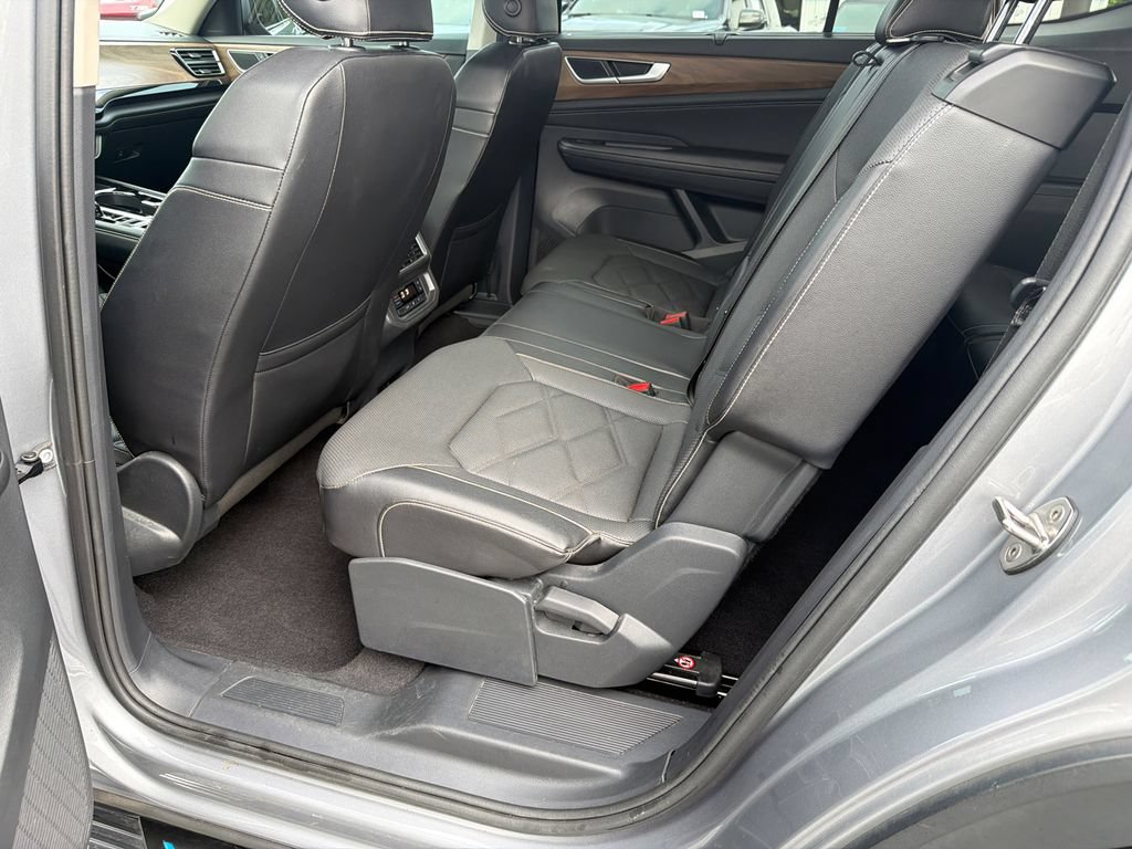 Used 2024 Volkswagen Atlas SE FWD image 21